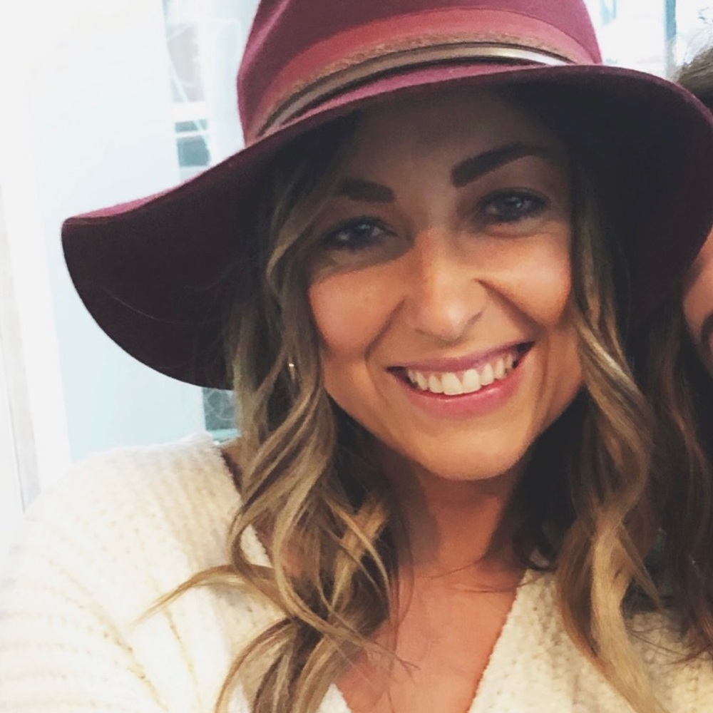 Meet your Posher, Angie